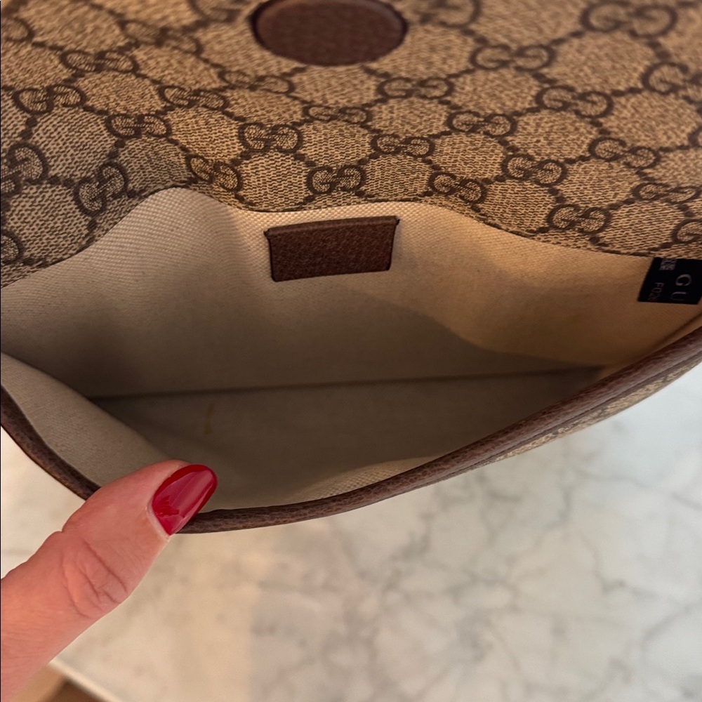 Gucci Beige GG Pattern Crossbody Bag - Picture 11 of 12